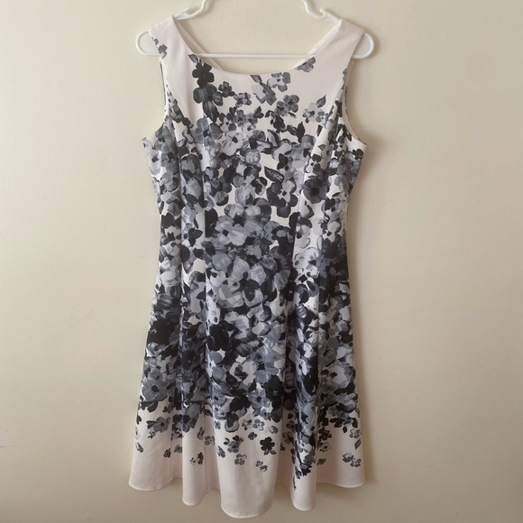 Alfani Dresses & Skirts - Alfani floral sleeveless dress
